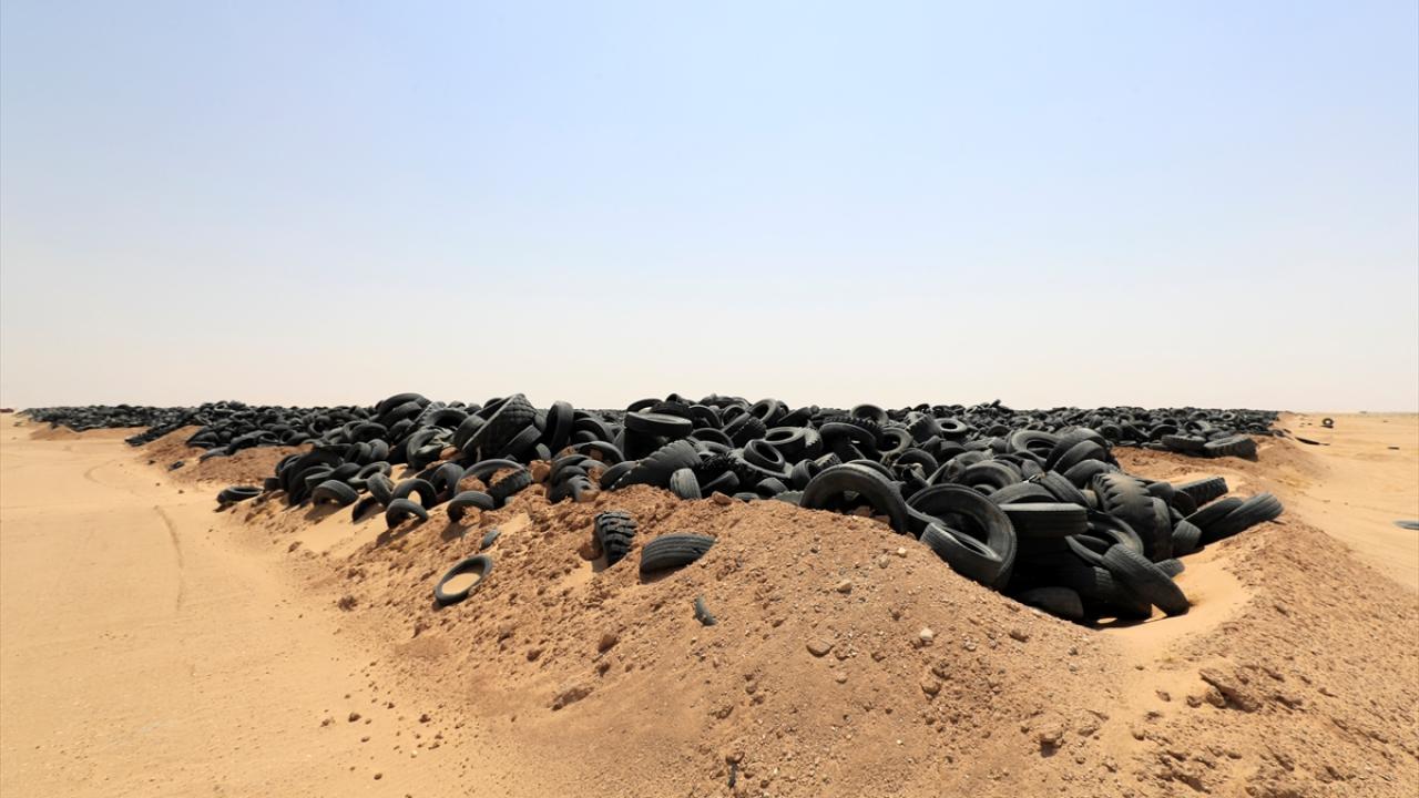 Lastik mezarlığında meydana gelen yangınlar