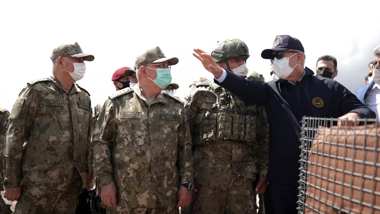 "Biz buradayken ne terörist ne yasa dışı göçmen yurdumuza girebilir"