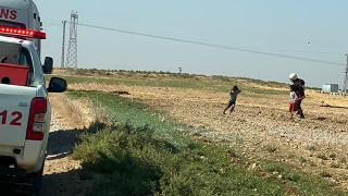 Arıların saldırısına uğrayan ailenin yardımına itfaiye koştu