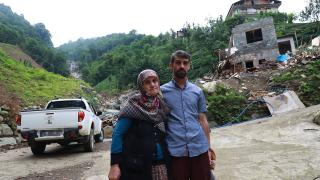 Gülizar teyzeye selde kaybolan hac parası ödendi