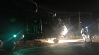 Mehmetçik helikopterlerle gece tahliye seferinde