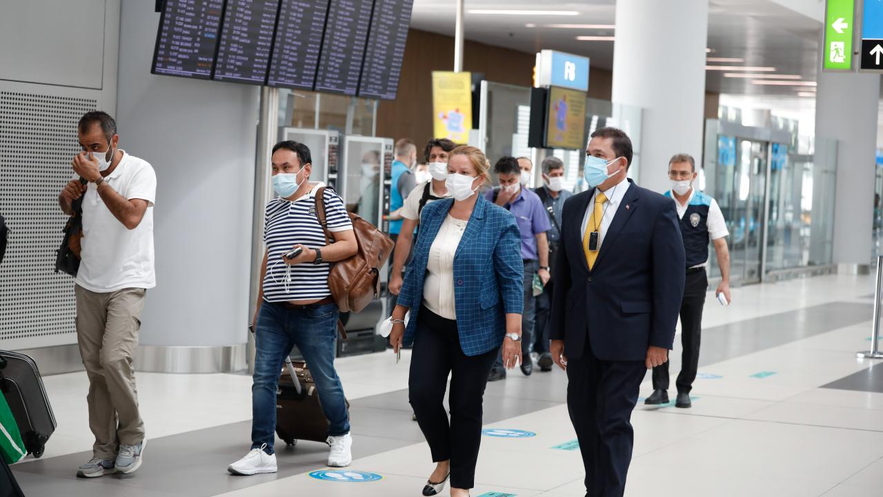 Evlerinde karantinaya girecekler