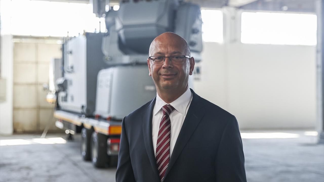 "Kedi gözü parlamasıyla" füzeyi yakalıyor