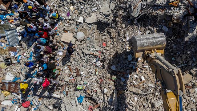Haitide depremin ardından gıda ve hijyen malzemelerine ihtiyaç var