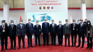 Cumhurbaşkanı Erdoğan, Savunma Sanayii Fuarını gezdi