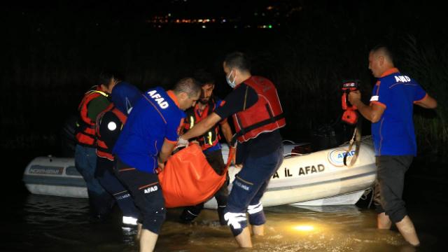 Sakaryada göle giren kişi kayboldu