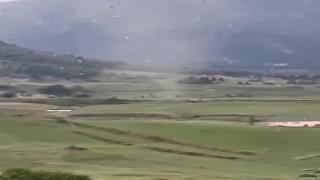 Artvin'de hortum çatıları uçurdu