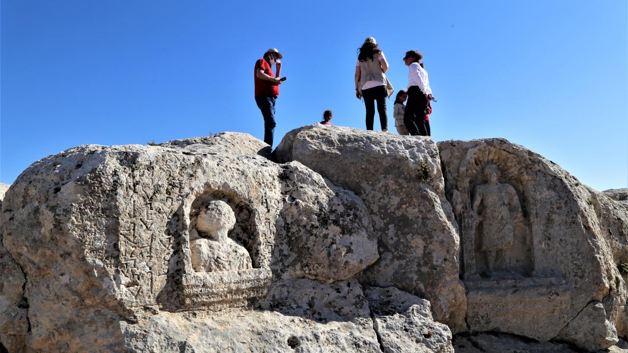 Bölgede oldukça ilginç yapıların bulunduğunu vurgulayan Çoban, şöyle konuştu: