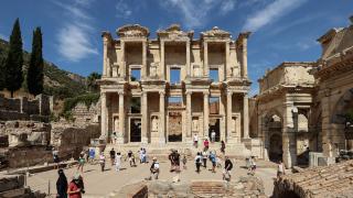 Efes Antik Kenti'ndeki deneyim müzesi ziyaretçilere antik çağı yaşatıyor