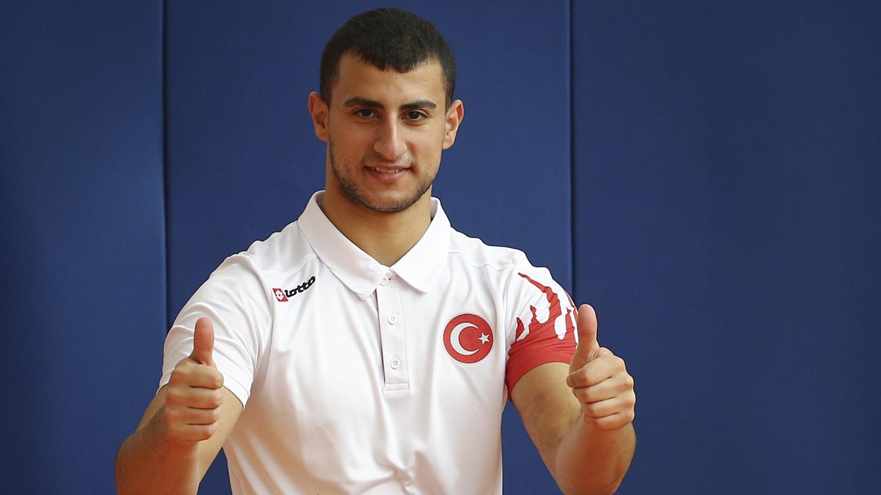 Eskrim epe branşında Hakan Akkaya elendi