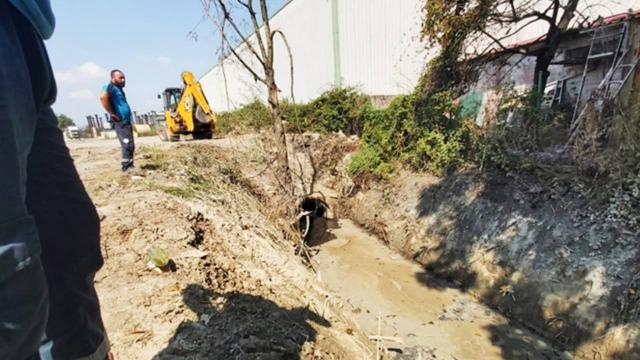 Yağmur suyu kanalına atık boşaltan iş yerleri hakkında işlem başlatıldı