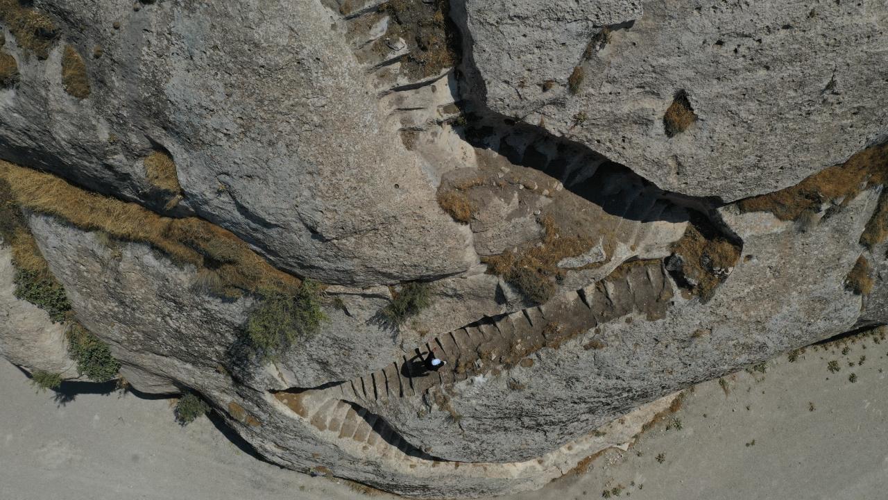 "Kaledeki askeri yapının sınırları ortaya çıkarılacak"
