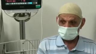 Aşısız eşinin koronavirüsle mücadelesini kazanmasını bekliyor