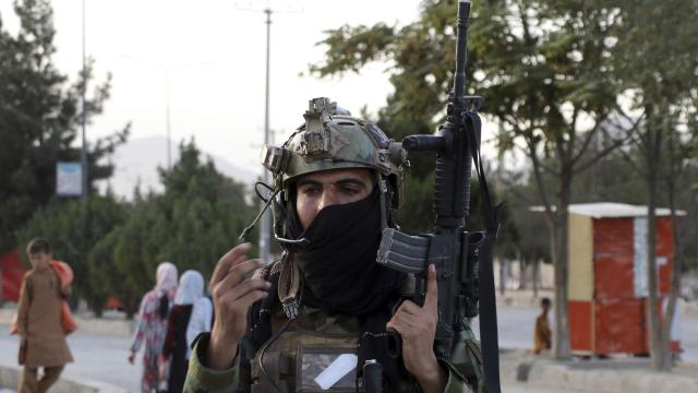 Taliban yakın zamanda düzenli ordu kuracağını açıkladı