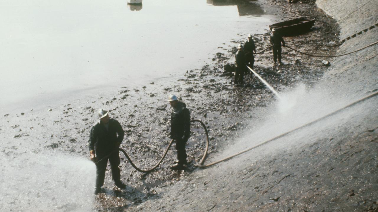 Amoco Cadiz petrol sızıntısı (1978)