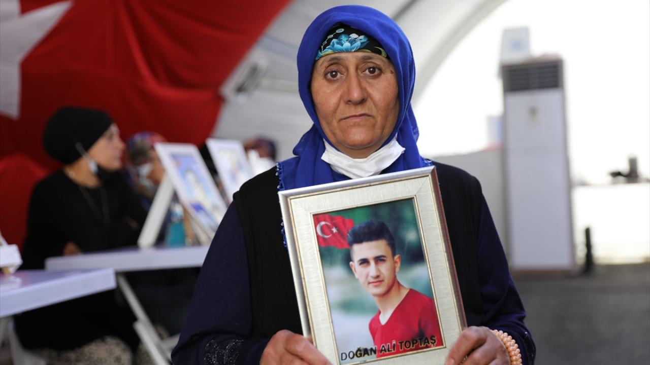 Ailesine kavuşan her çocuk aileleri umutlandırdı