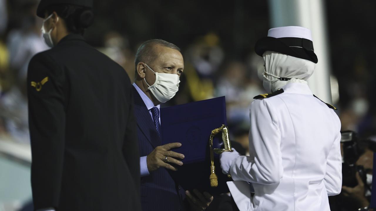 "Malazgirt ruhu dün olduğu gibi bugün de milletimizin yolunu aydınlatmaktadır"