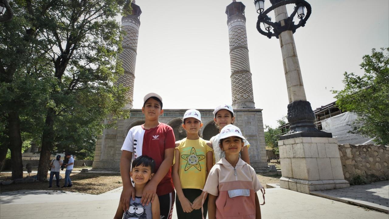 "Çocuklarım Şuşa`da okullarına gidecek, burada büyüyecek"