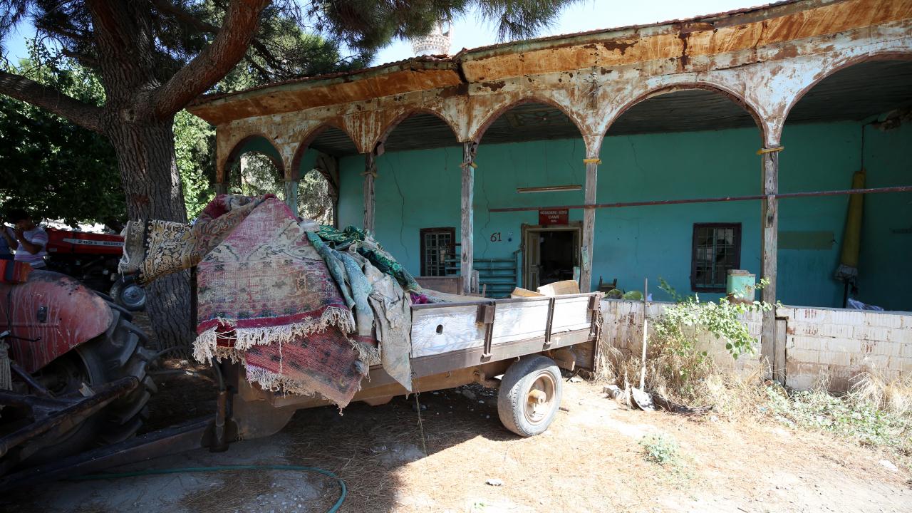 Çanakkale'de depremden zarar gören tarihi köy camisi restore edilecek
