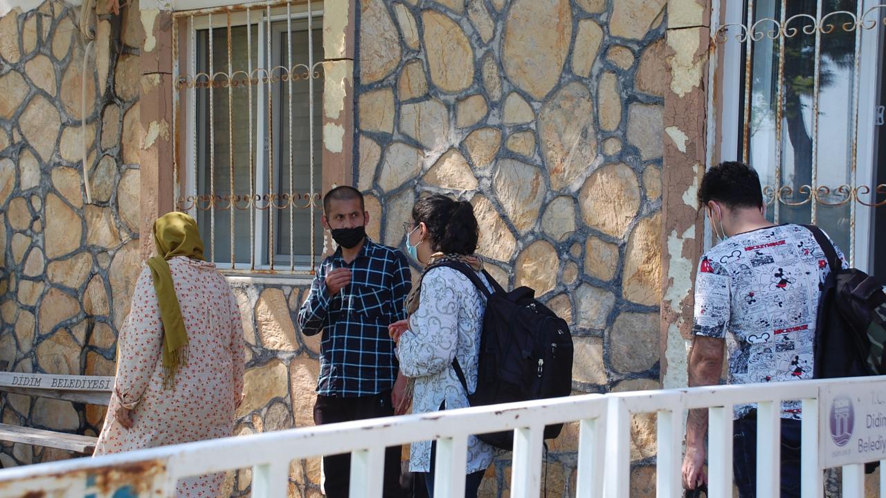 Didim'de 14 düzensiz göçmen yakalandı