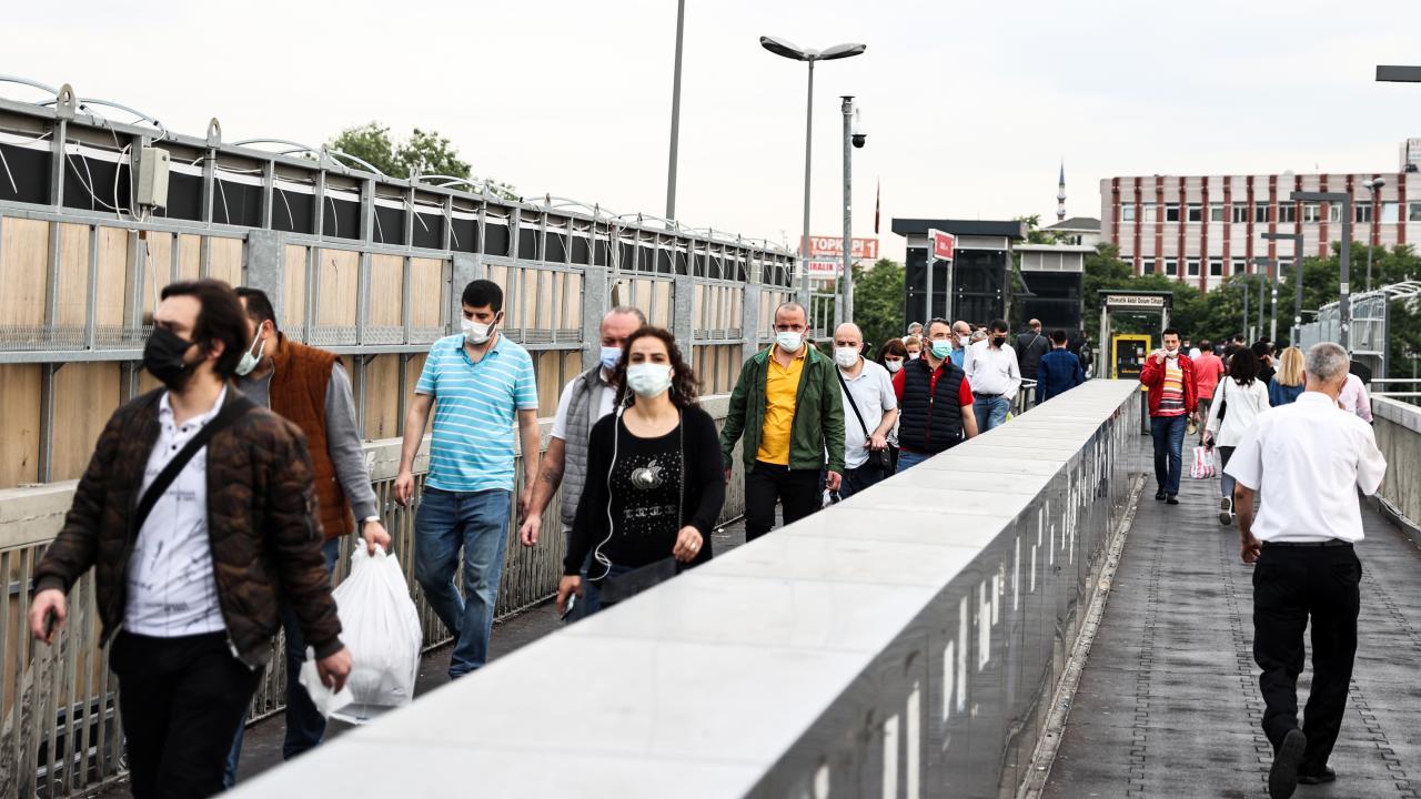 "AŞISIZSANIZ BÜYÜK RİSKLERLE KARŞILAŞIYORSUNUZ"