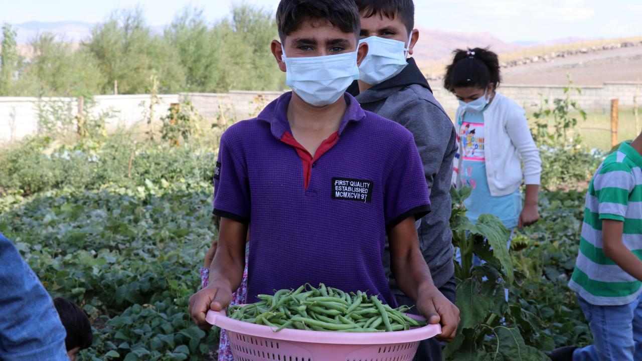  Köydeki ailelere de örnek oldu