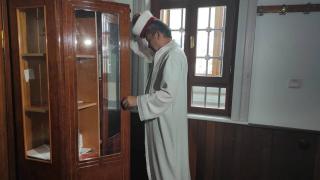 Camiden imamın cübbesi ve sarığı çalındı