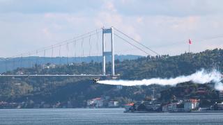 İtalyan gösteri pilotu Dario Costa'dan İstanbul semalarında kutlama