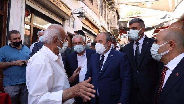 Bakan Varank, Mardinde esnafı ziyaret etti