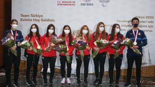 Paralimpik milliler yurda döndü