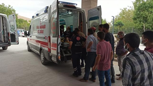 Kayseride traktörün römorku devrildi: 7 yaralı