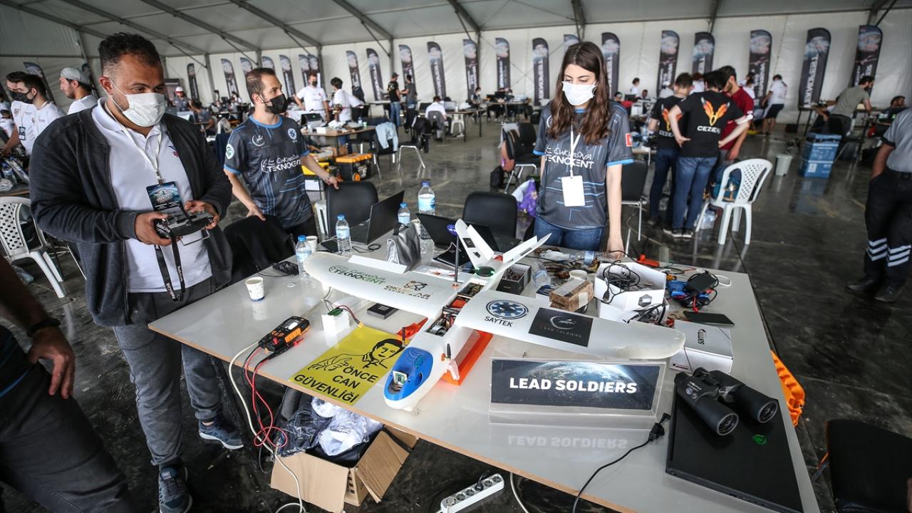 "50 bine yakın takımda 250 bin gencimiz TEKNOFEST yarışmalarına katılıyor"