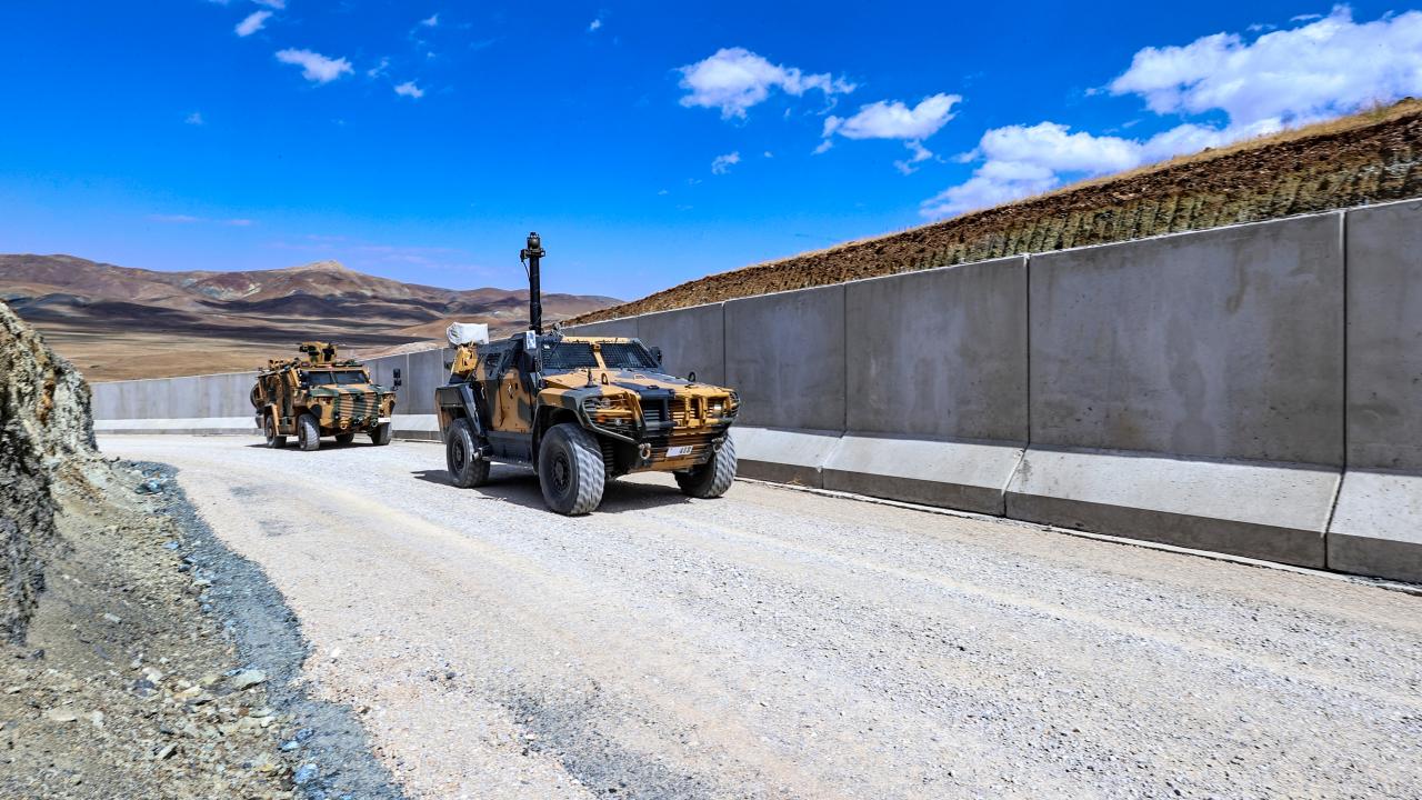 Jandarmaya destek olarak da üç takviyeli komando bölüğü ve bir komando taburu da ilimize takviye olarak geldi. 
