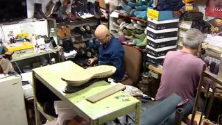 İstanbul'da 40 yıldır büyük numara ayakkabı üretimi yapıyor