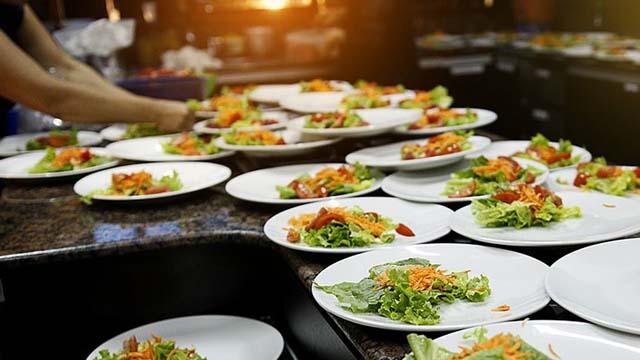 Pandemi döneminde açık büfe restoranlarda israf yüzde 40 azaldı