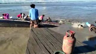 Hindistan'da seyir halindeki 2 tekne çarpıştı