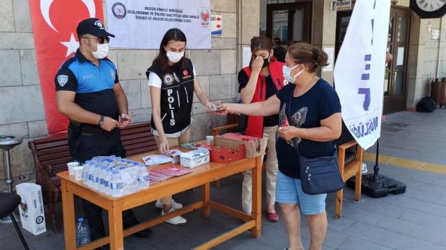 Mersin polisi, kentte gelen öğrencileri karşılıyor