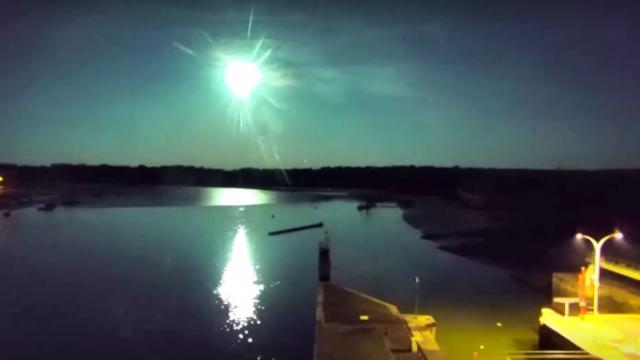 Nasa: Pittsburghdaki meteor patlaması 30 ton TNTye eşdeğer
