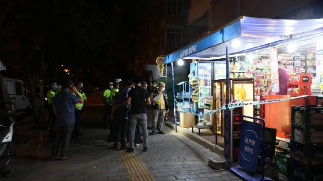 Polise bıçak çeken kişi vurularak etkisiz hale getirildi