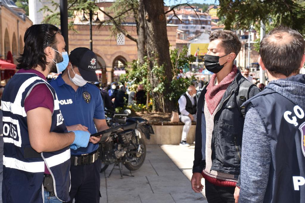 Aranan 996 kişi yakalandı