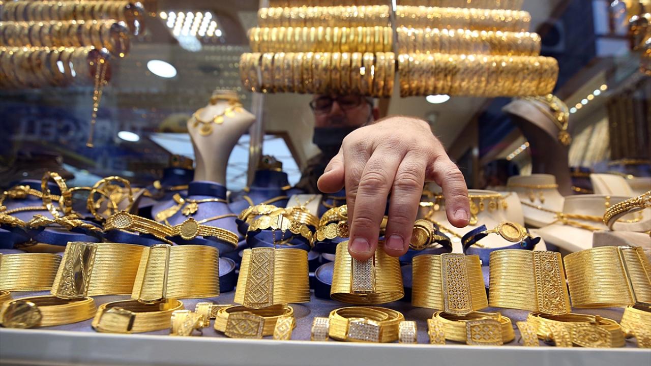 Turistler satışları artırdı