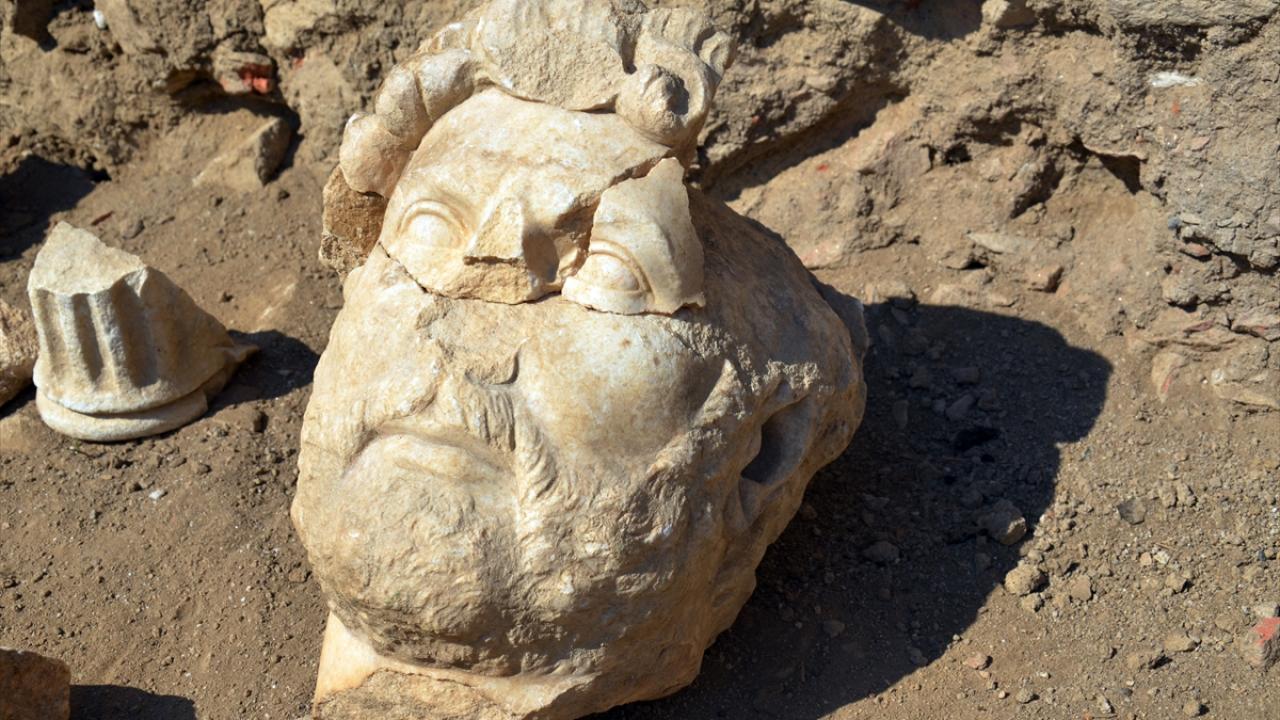 "Heykelin dünyada çok az benzeri var"