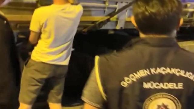 Tırda 112 kaçak göçmen yakalandı