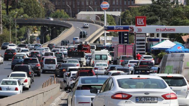 Gürcistanda hava kirliliği: En önemli sebep eski araçlar