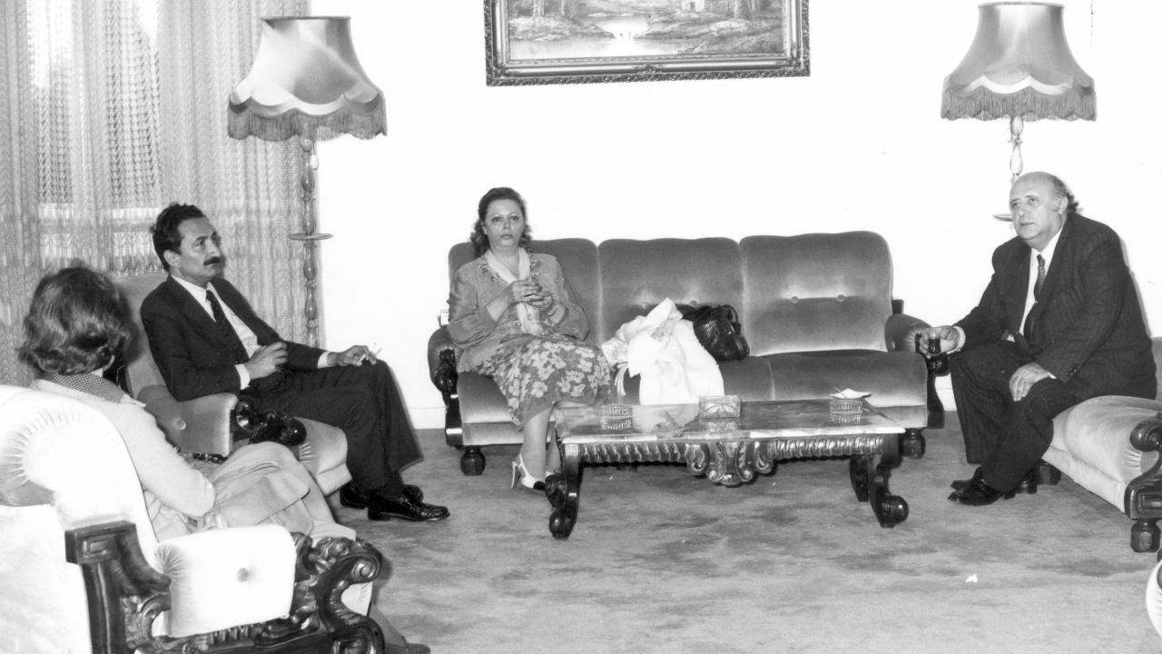 "Asmayalım da besleyelim mi?"