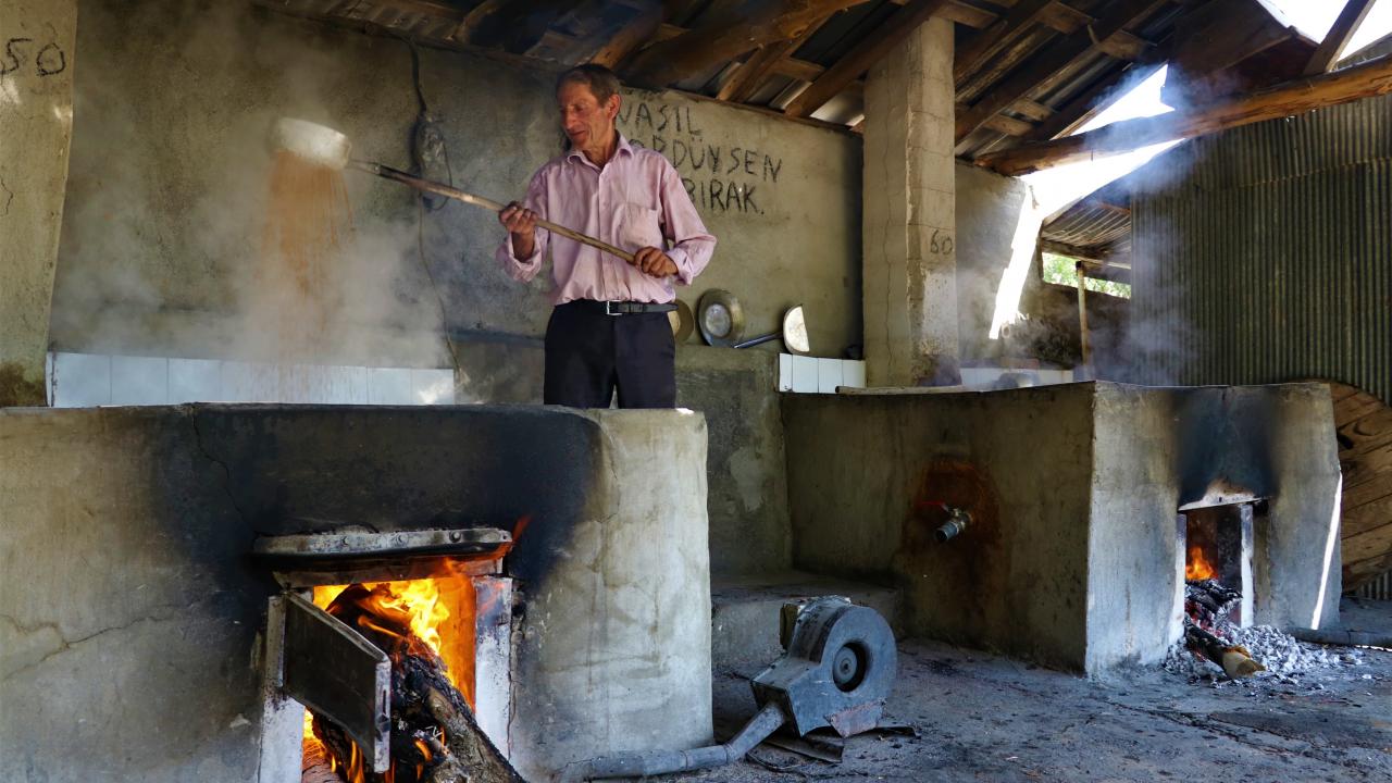 "Pekmezin mayası topraktır"