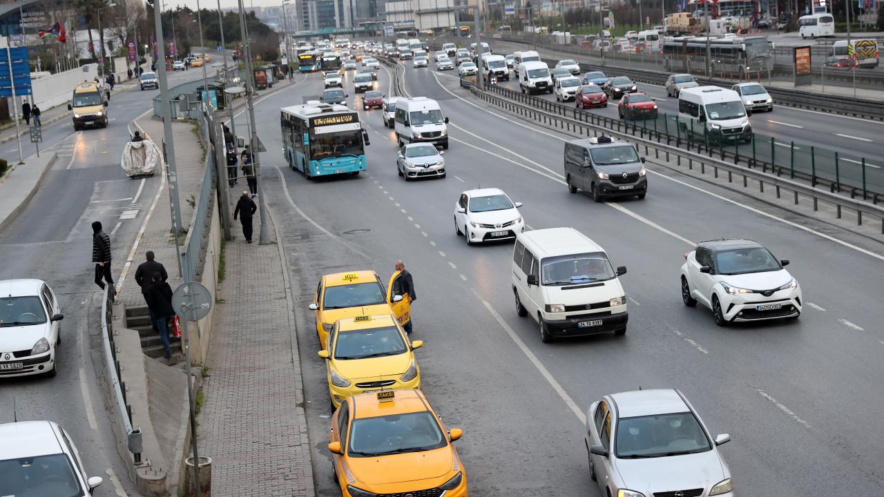 "Sosyal mesafe endişesiyle toplu ulaşımdan kaçış oldu"