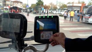 Otobüse binen şehit yakınları ve gazilere duygulandıran sürpriz