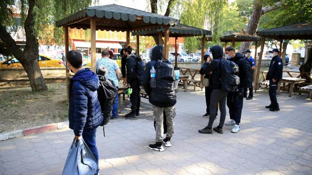 Kırklarelinde 8 düzensiz göçmen yakalandı
