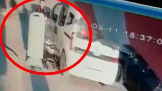 Vicdansız sürücü kamerada: Bebek arabasına çarpıp kaçtı